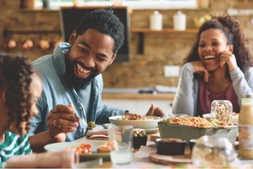 Family eating lunch